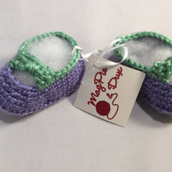 Set of 2 Hand Made Knitted Crocheted Infant Baby Booties Boots Slippers Shower - Picture 3 of 12